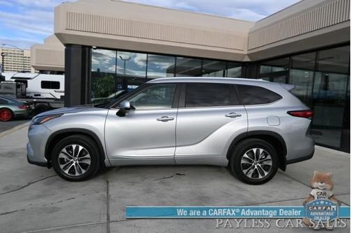 2023 Toyota Highlander XLE/AWD/POWER&HEATED SEATS/SUNROOF/ADAPTIVE CRUISE