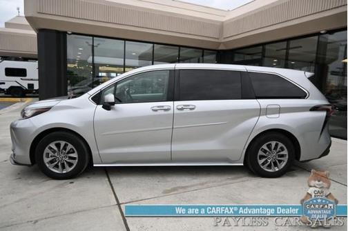 2023 Toyota Sienna XLE