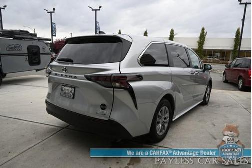 2023 Toyota Sienna XLE