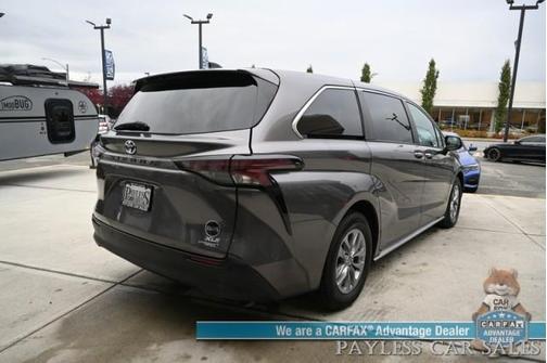 2023 Toyota Sienna XLE