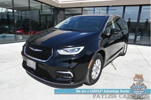 2024 Chrysler Pacifica Touring-L