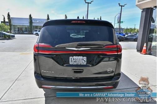 2024 Chrysler Pacifica Touring-L
