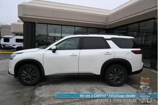 2024 Nissan Pathfinder SV