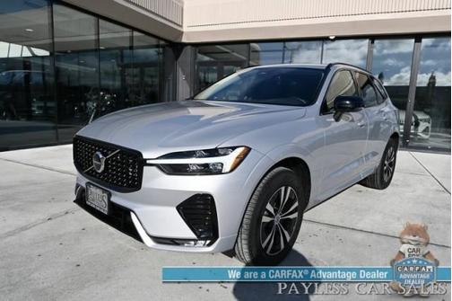 2024 Volvo XC60 B5 Core Dark Theme