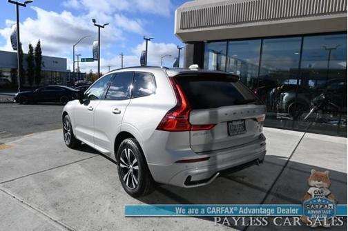 2024 Volvo XC60 B5 Core Dark Theme