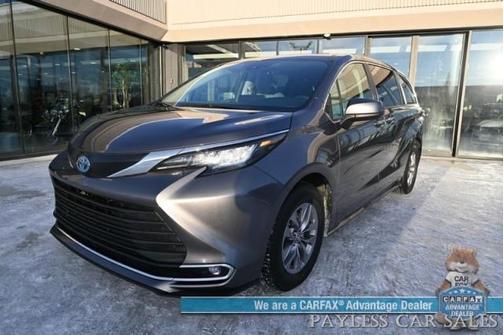 2023 Toyota Sienna XLE
