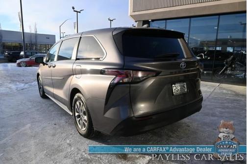2023 Toyota Sienna XLE