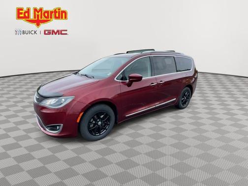 Velvet Red Pearlcoat 2020 Chrysler Pacifica Touring L