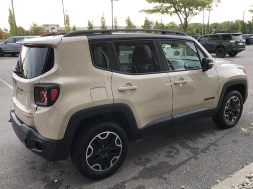 2016 Jeep Renegade Trailhawk