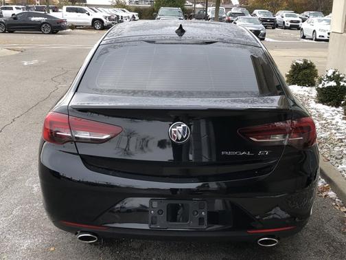 2020 Buick Regal Sportback Essence