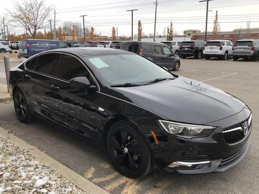 2020 Buick Regal Sportback Essence
