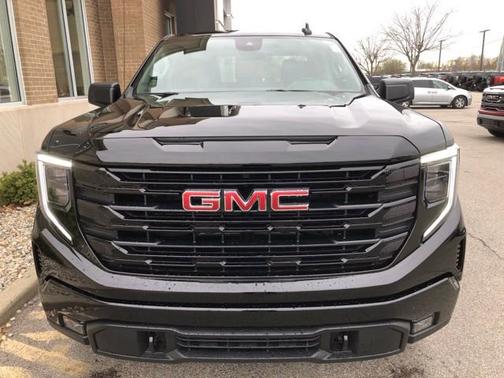 Onyx Black 2023 GMC Sierra 1500 Elevation