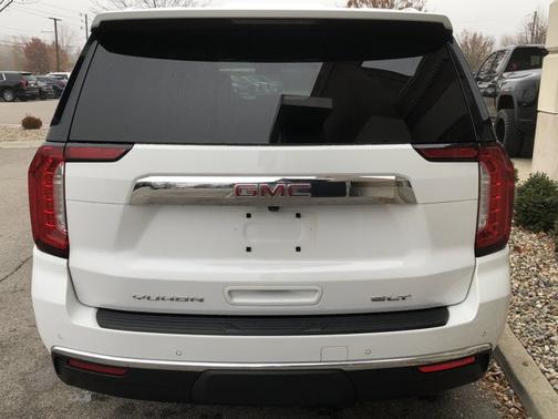 2023 GMC Yukon XL SLT