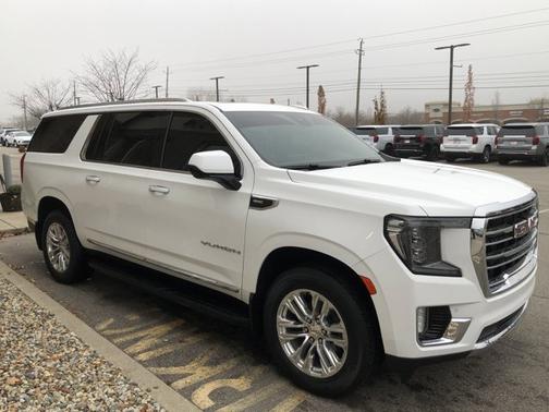 2023 GMC Yukon XL SLT