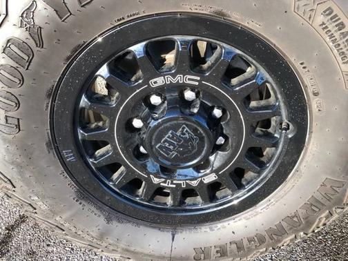 2025 GMC Sierra 2500 AT4X