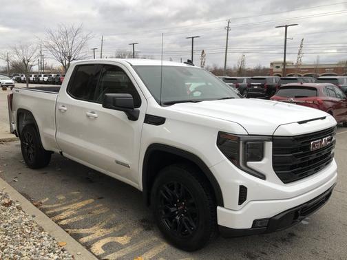 2023 GMC Sierra 1500 Elevation
