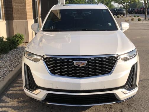 2022 Cadillac XT6 Premium Luxury