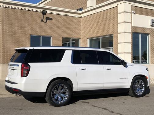 2023 Chevrolet Suburban High Country