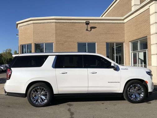 2023 Chevrolet Suburban High Country