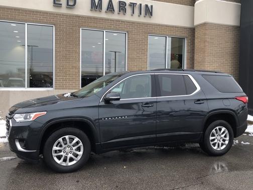 2021 Chevrolet Traverse LT Cloth