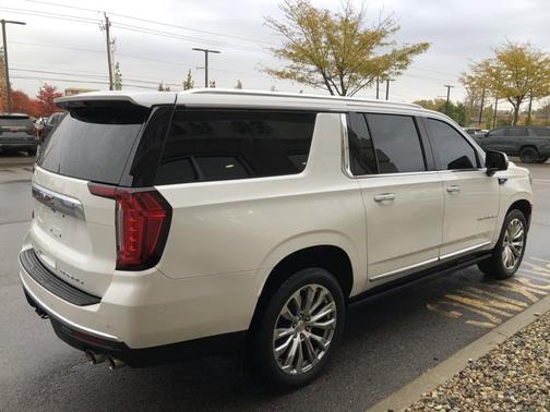 2022 GMC Yukon XL Denali