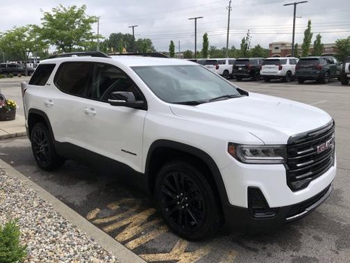 2023 GMC Acadia SLE