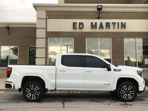 2022 GMC Sierra 1500 AT4