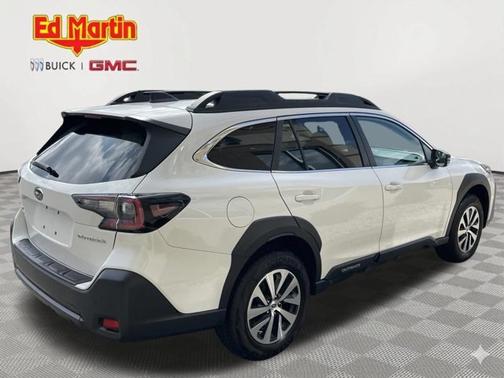 Crystal White Pearl 2023 Subaru Outback Premium
