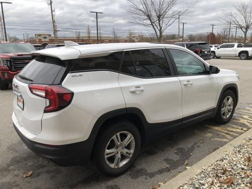 2022 GMC Terrain SLE