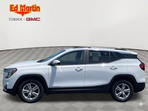 Summit White 2022 GMC Terrain SLE