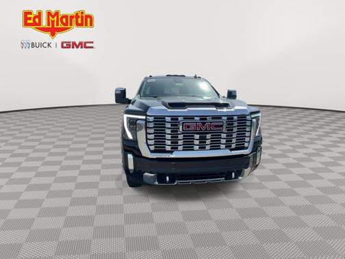 2025 GMC Sierra 3500 Denali