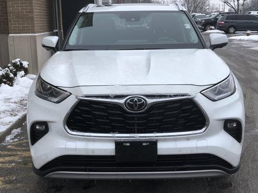 2023 Toyota Highlander Platinum