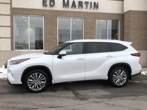 2023 Toyota Highlander Platinum