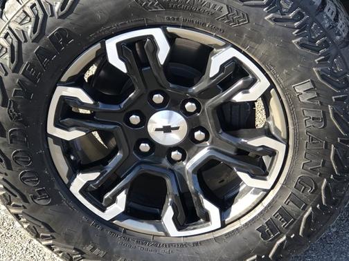 2024 Chevrolet Silverado 1500 ZR2