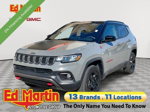 Sting-Gray Clearcoat 2024 Jeep Compass Trailhawk