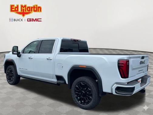 Glacier White Tricoat 2026 GMC Sierra 2500 Denali