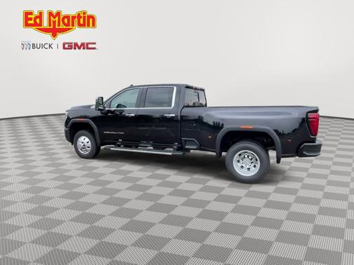 2025 GMC Sierra 3500 Denali