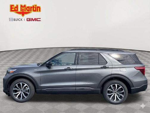 Carbonized Gray Metallic 2022 Ford Explorer ST-Line