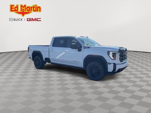 2025 GMC Sierra 2500 AT4