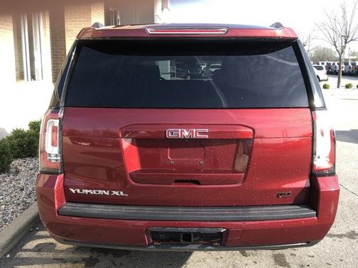 2017 GMC Yukon XL SLT