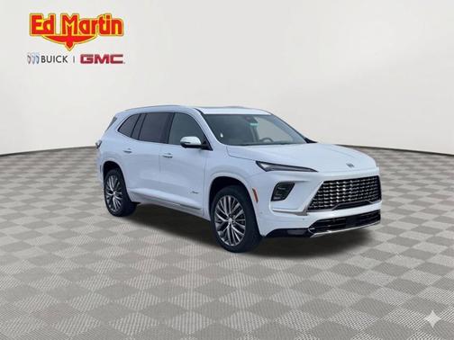 Iridescent White Tricoat 2026 Buick Enclave Avenir