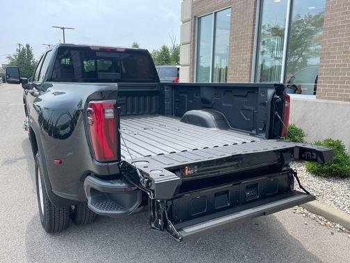 Onyx Black 2026 GMC Sierra 3500 Denali