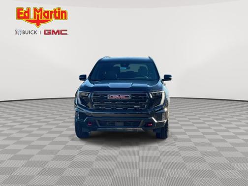 2026 GMC Acadia AWD AT4