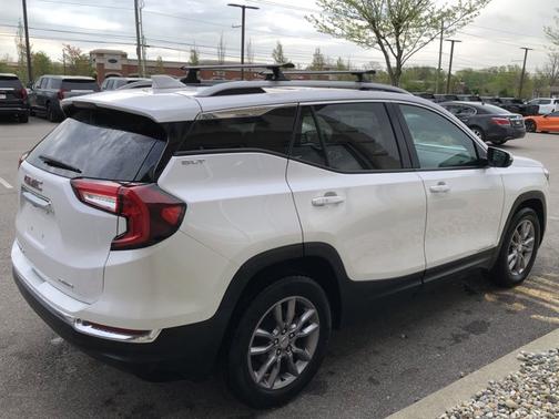 2022 GMC Terrain SLT