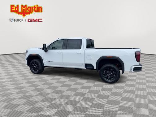 2025 GMC Sierra 3500 AT4