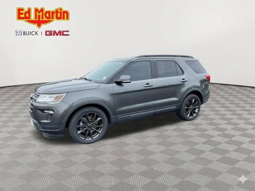 Magnetic 2019 Ford Explorer XLT