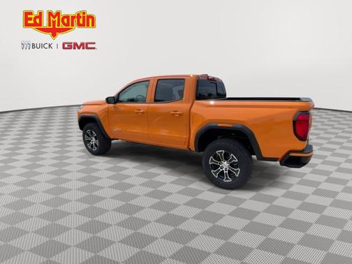 2025 GMC Canyon 4WD AT4