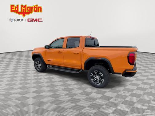 2025 GMC Canyon 4WD AT4
