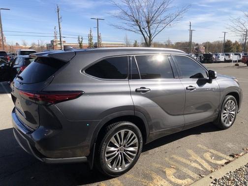 2021 Toyota Highlander Platinum