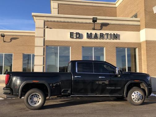 2025 GMC Sierra 3500 Denali